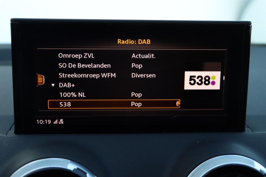 Audi Q2 35 tfsi advanced edition 150pk | camera | stoelverwarming | navi