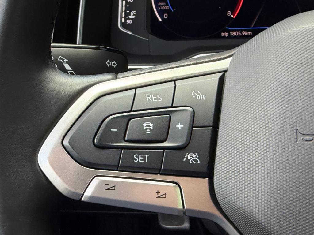 Volkswagen Polo 1.0 tsi r-line | iq light | carplay | camera | climate | st