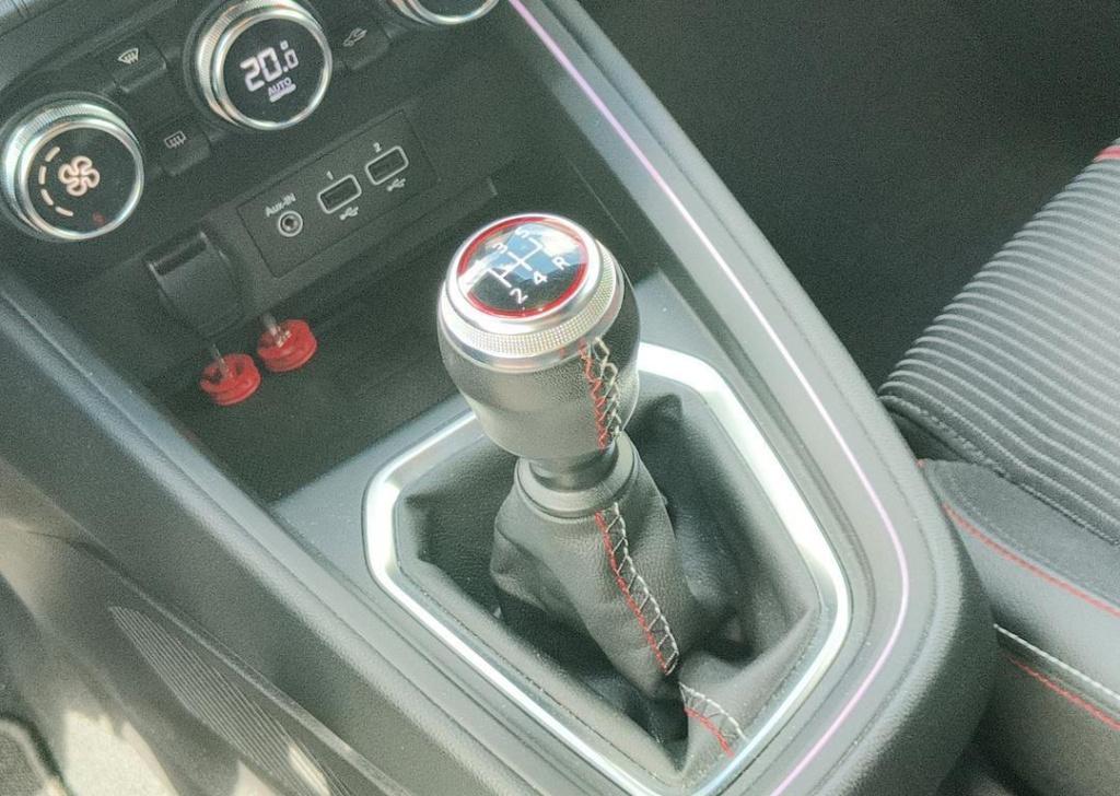 Renault Clio 1.0 tce 100 r.s. line - trekhaak