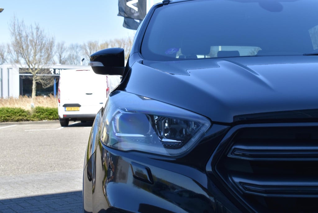 Ford Kuga 1.5 ecoboost st-line | awd | climate control | cruise control | p