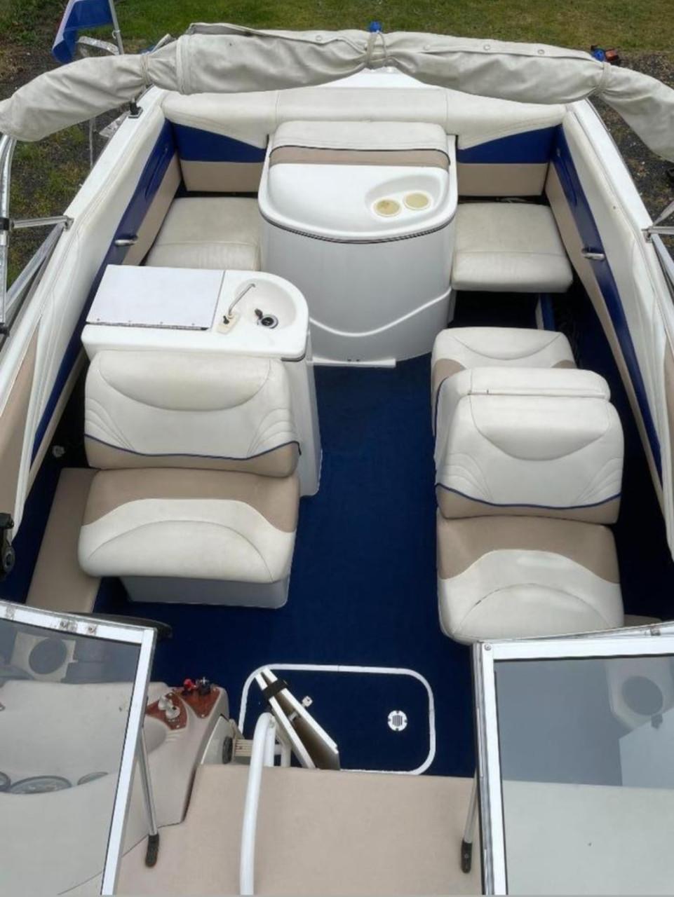 Wellcraft Excel 21 SL – Met  een kwalitatief goede dubbelassige trailer!