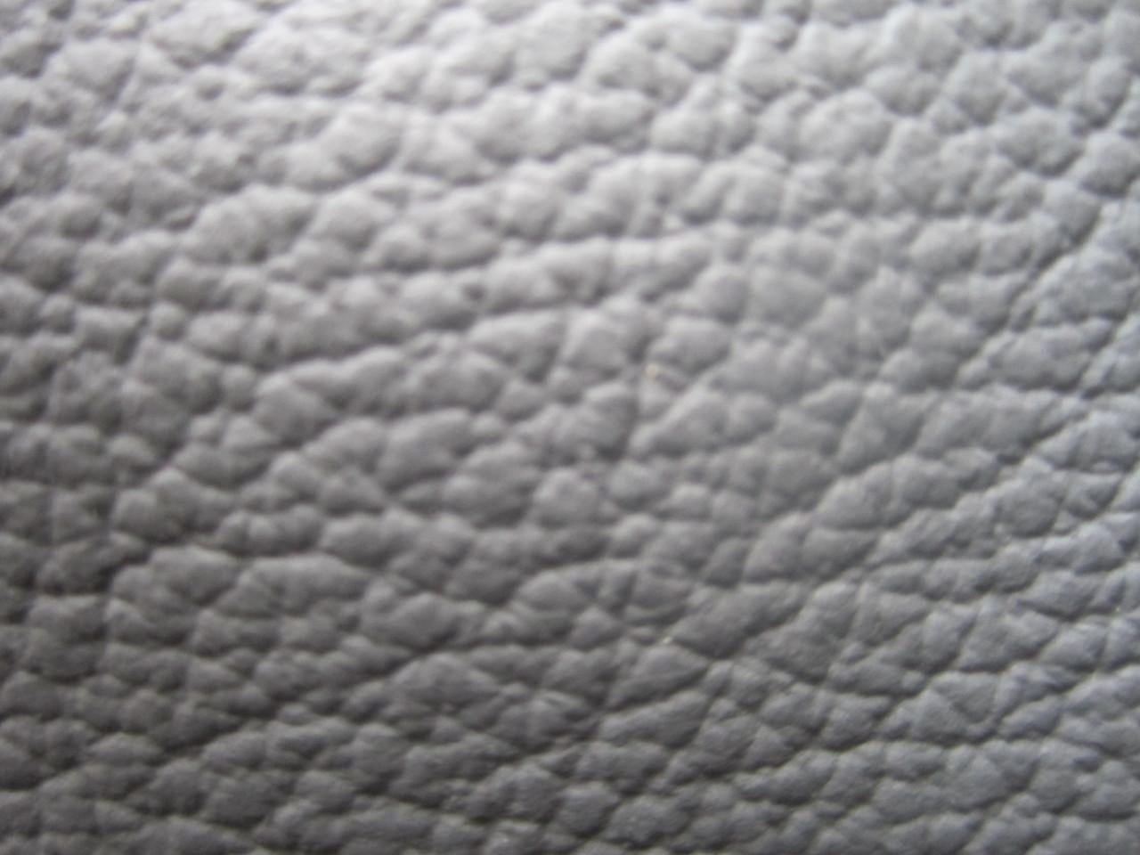 Nieuw stuk Grijs Leer 200x180 cm