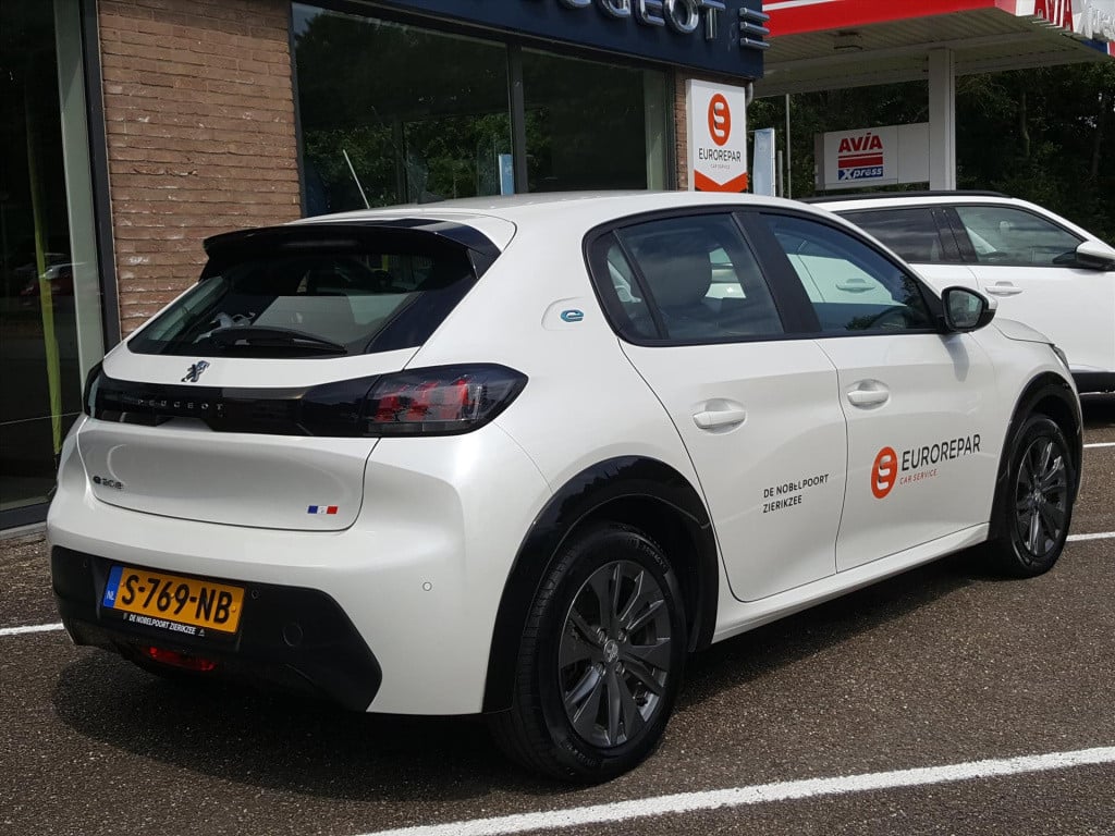 Peugeot 208 active pack 50kwh 136pk 1-fase 12% bijtelling cruise & climate 