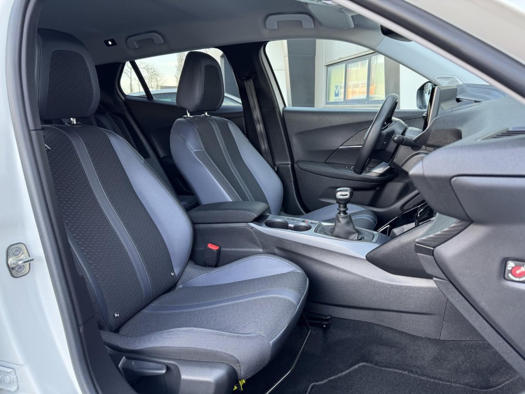 Peugeot 2008 1.2 puretech allure pack connect | trekhaak afneembaar| naviga