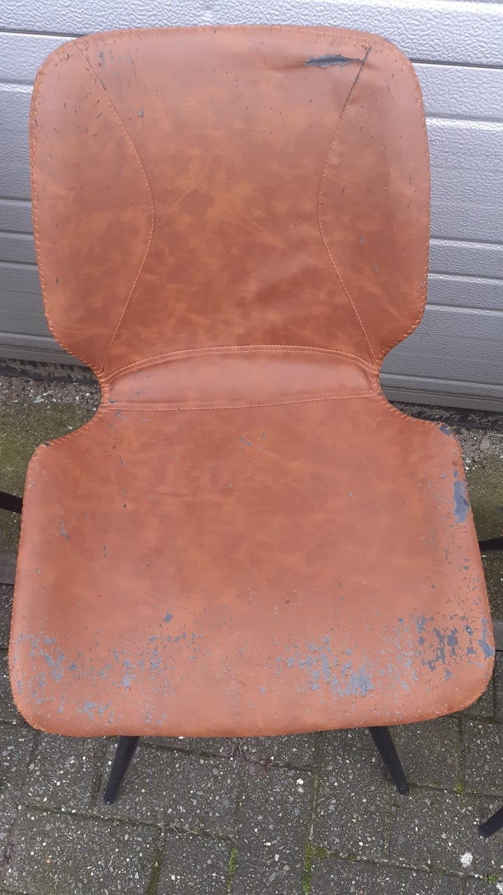 4 x Eetkamerstoelen met extra losse kussens & Zit-zak