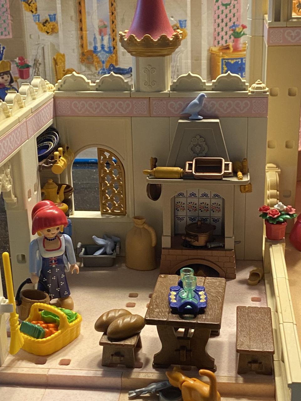 Playmobil kasteel met keuken en veel extra’s