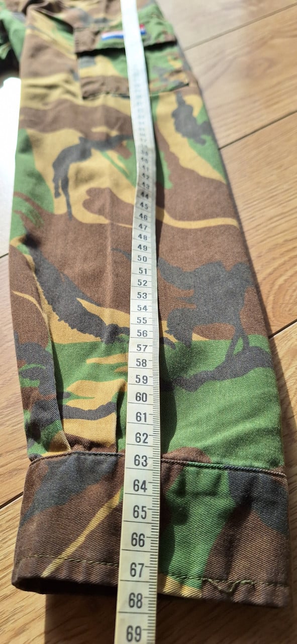Camouflage Jagers outfit. Jas, Broek en Riem Maat M/L