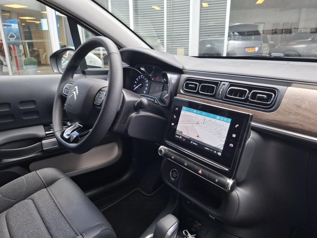 Citroen C3 1.2 feel edition 110 automaat clim/nav/trekhaak