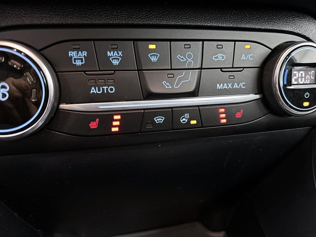 Ford Fiesta 1.0 ecoboost titanium | lmv | parkeer sensoren | cruise control