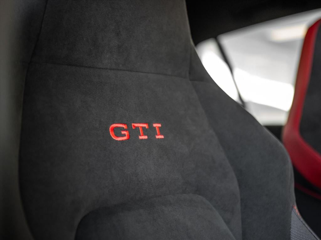 Volkswagen Golf 2.0 tsi 300pk 7-dsg gti clubsport automaat | panoramadak | 