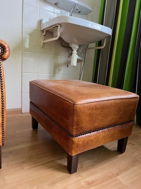 GRATIS bankje met bijpassende fauteuils en poef