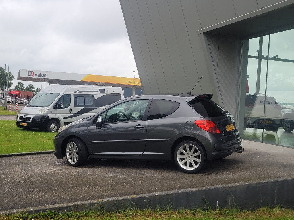 Peugeot 207 1.6-16v t rc