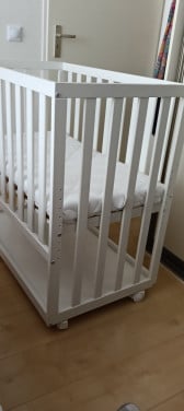 Verstelbaar Babybedje met matrasje 90x50