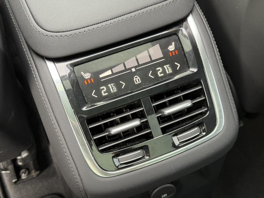 Volvo XC90 t8 455pk recharge ultra dark| full options! luchtvering| massage