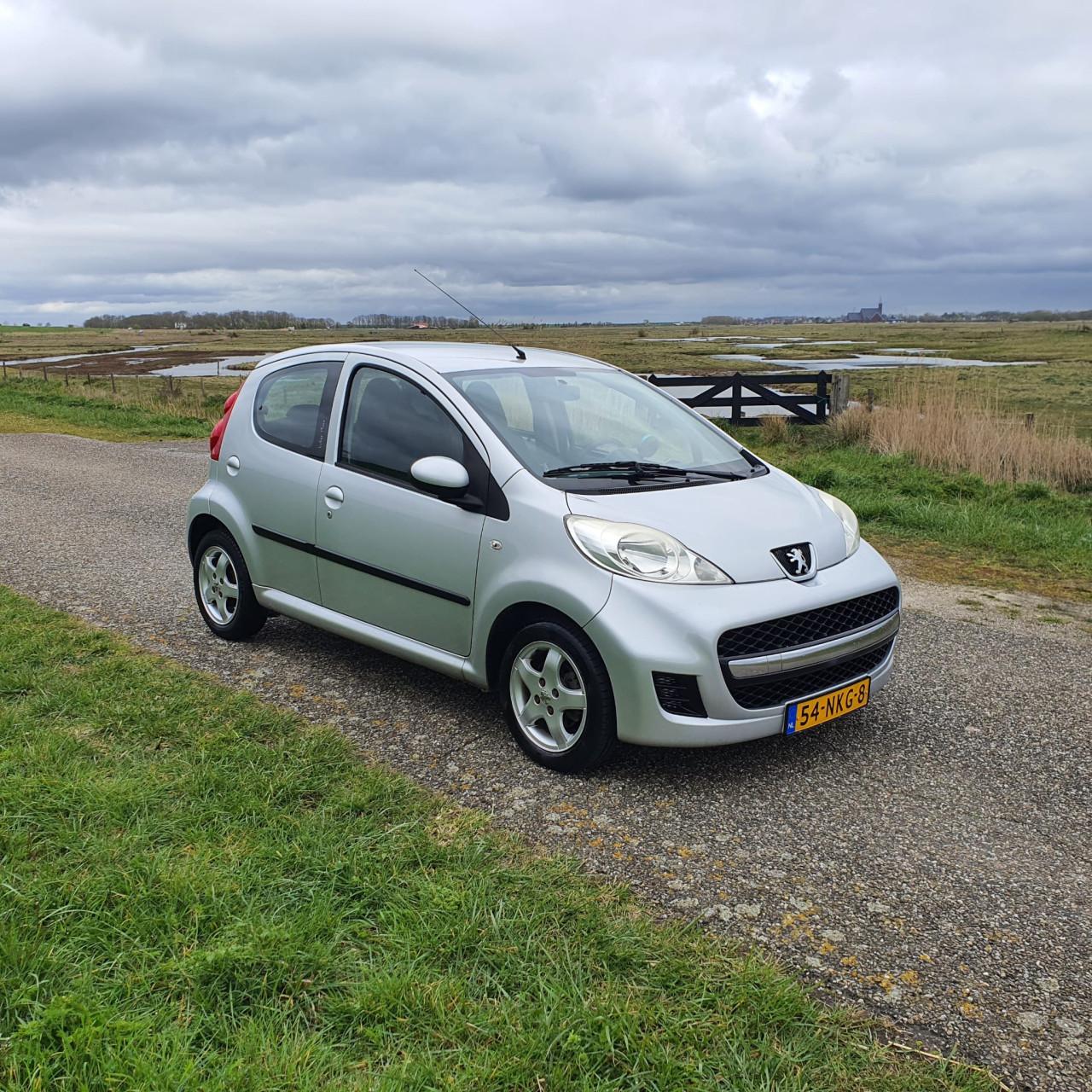 Peugeot 107 1.0-12V Urban Move 5 deurs