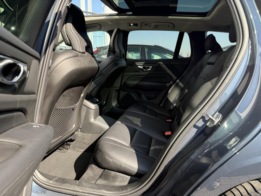 Volvo V60 t6 340pk recharge inscription| full options ! trekhaak