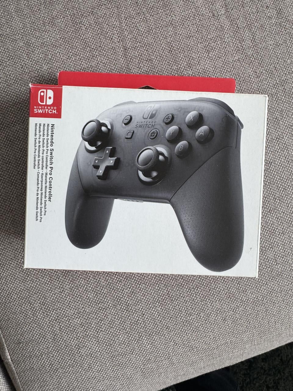 Nintendo Switch plus pro controller