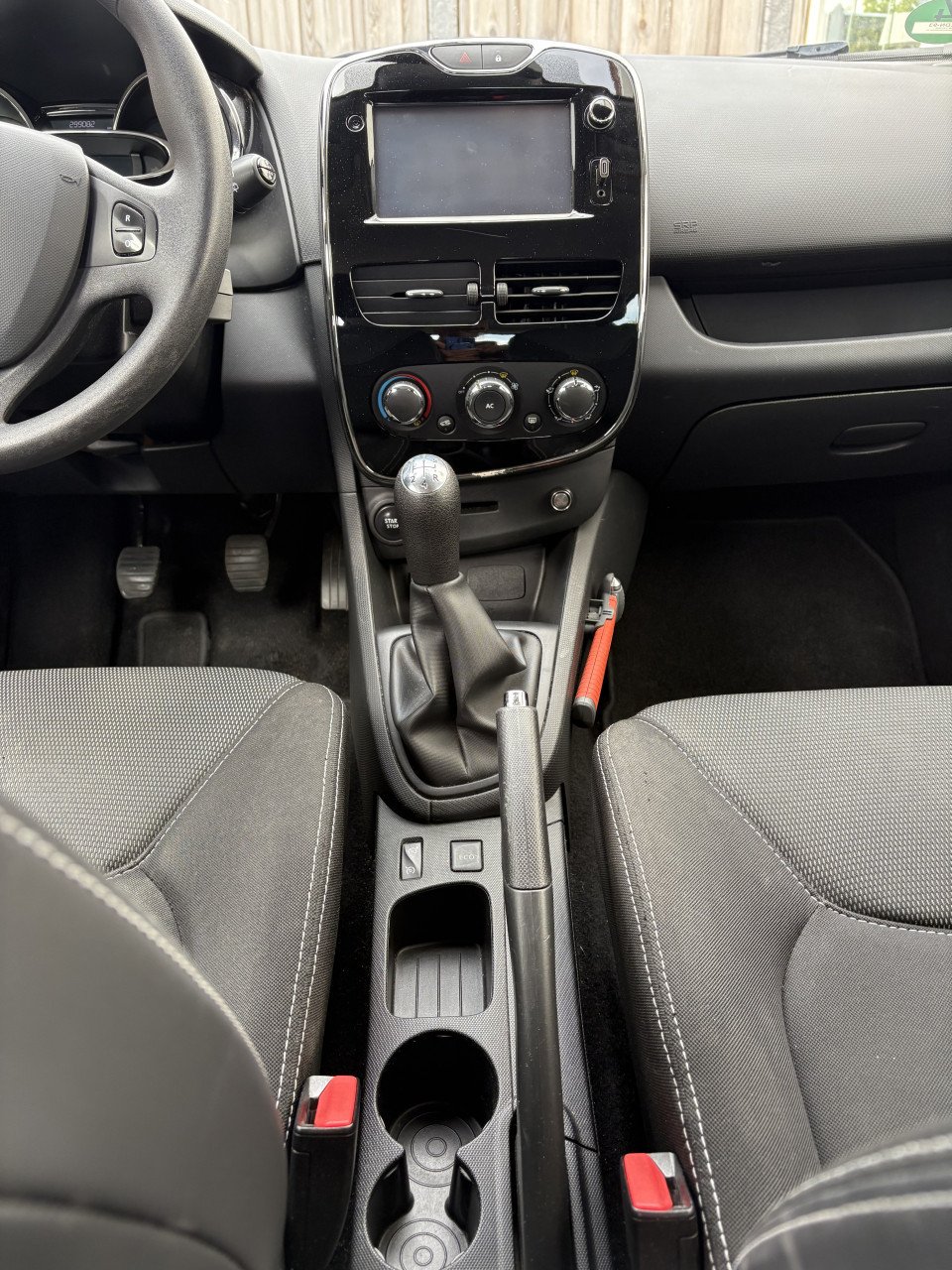 Renault Clio 1.5 DCI 66KW 5-DRS 2015 Rood