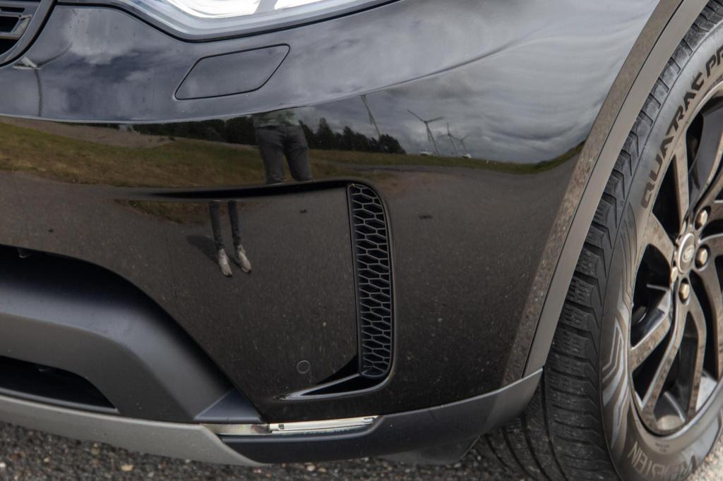 Land Rover Discovery 3.0 td6 hse grijs kenteken / leer / navi / luchtvering