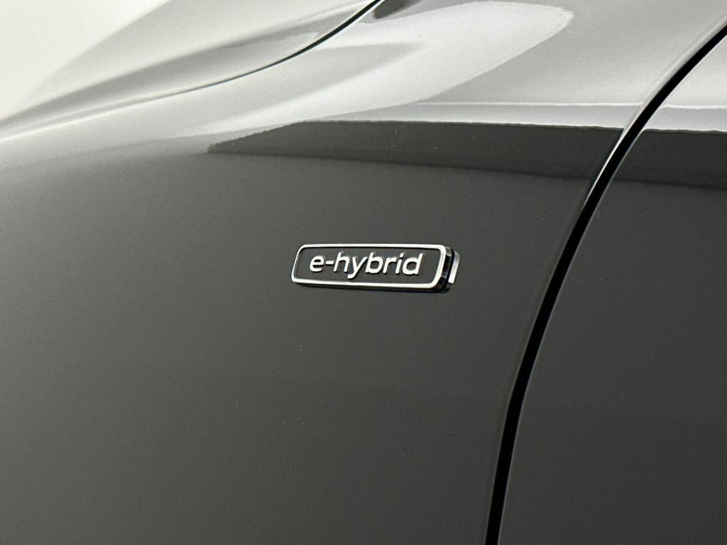 Audi Q5 s edition competition e-hybrid 270 kw / 367 pk suv
