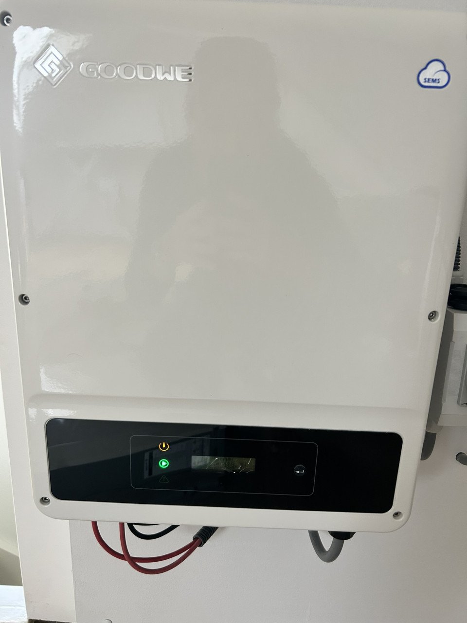 GoodWe 3600D-NS Omvormer met WiFi.