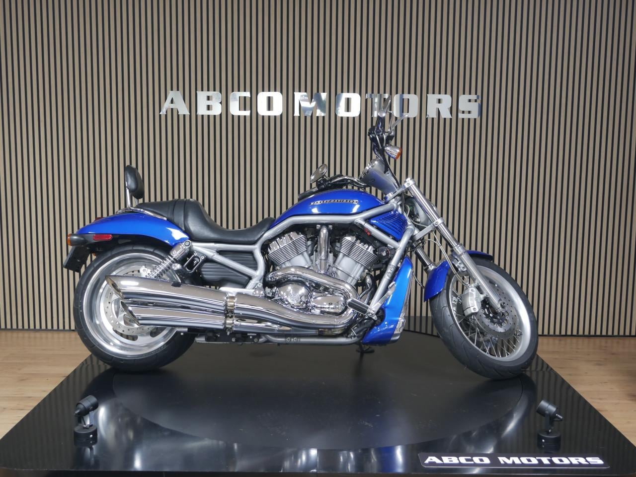 HARLEY-DAVIDSON VRSCAWA V-ROD ABS