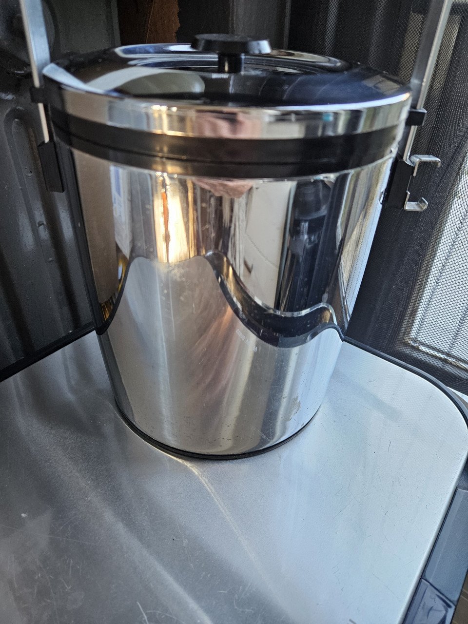 Mooie vintage jaren 70 Alessi ijsemmer van RVS...