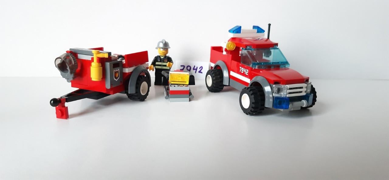 Lego City 7942:  Brandweer Pick-Up Truck