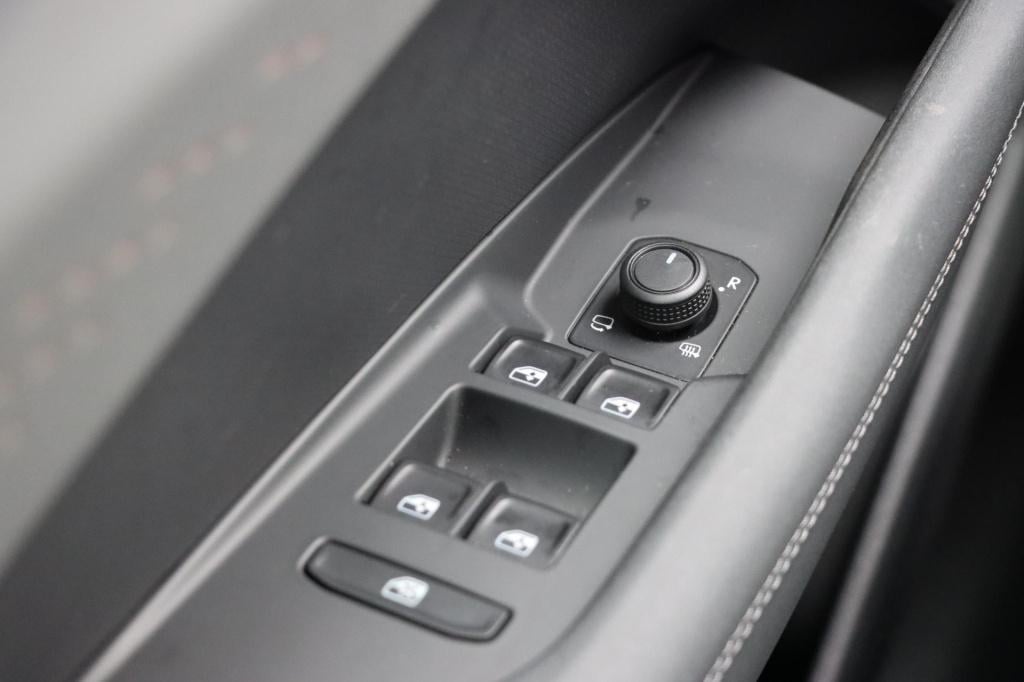 Cupra Terramar 1.5 tsi e-hybrid business 204pk dsg6