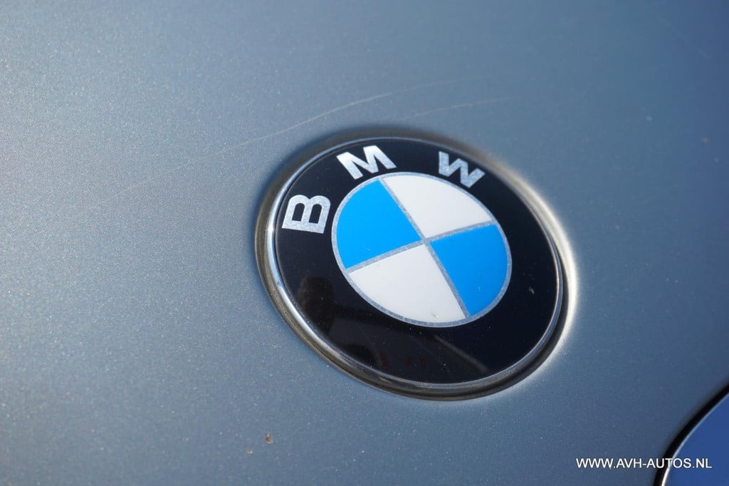 BMW 3-serie 318i high executive