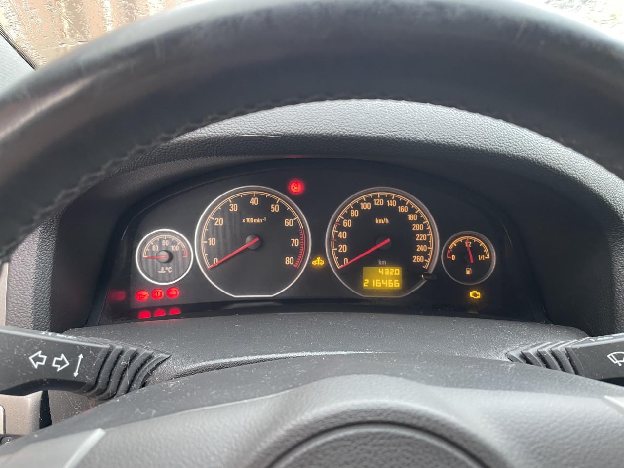Te koop zeer mooie OPEL VECTRA GTS 1.8
