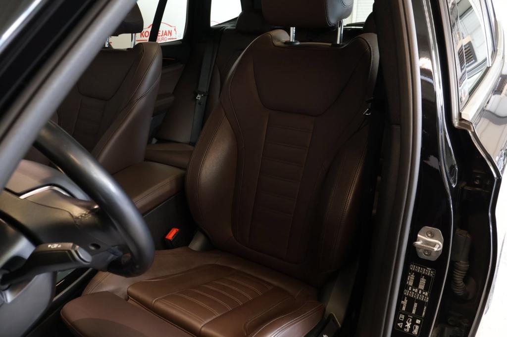 BMW X3 xdrive20i high executive nl auto, pano, trekhaak, stoelverw, led, el