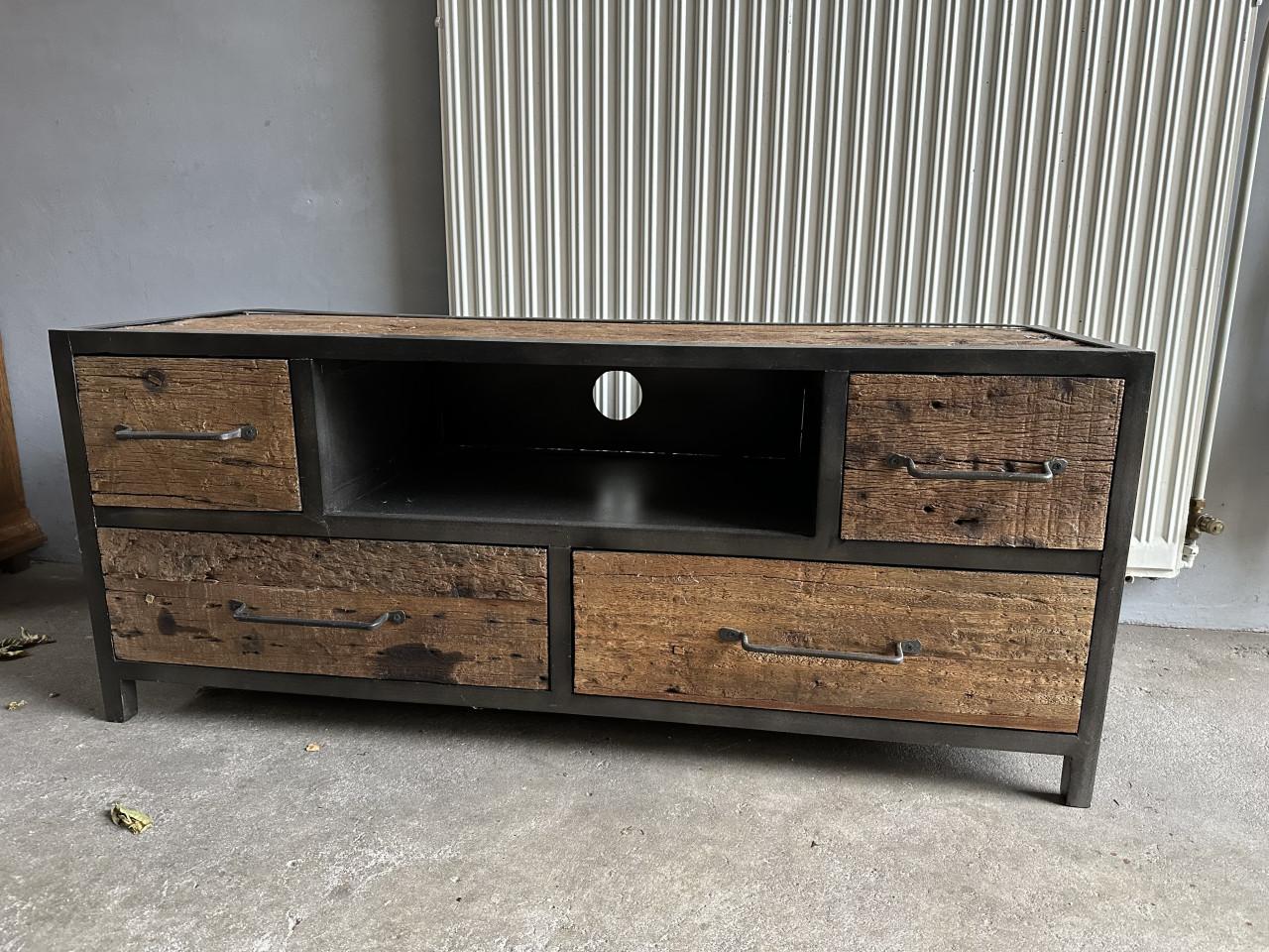 Industrieel TV Meubel