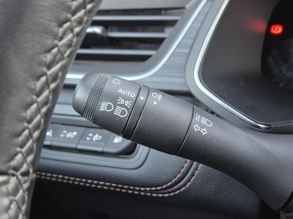 Renault Captur 1.6 e-tech plug-in hybrid 160 initiale paris verkocht