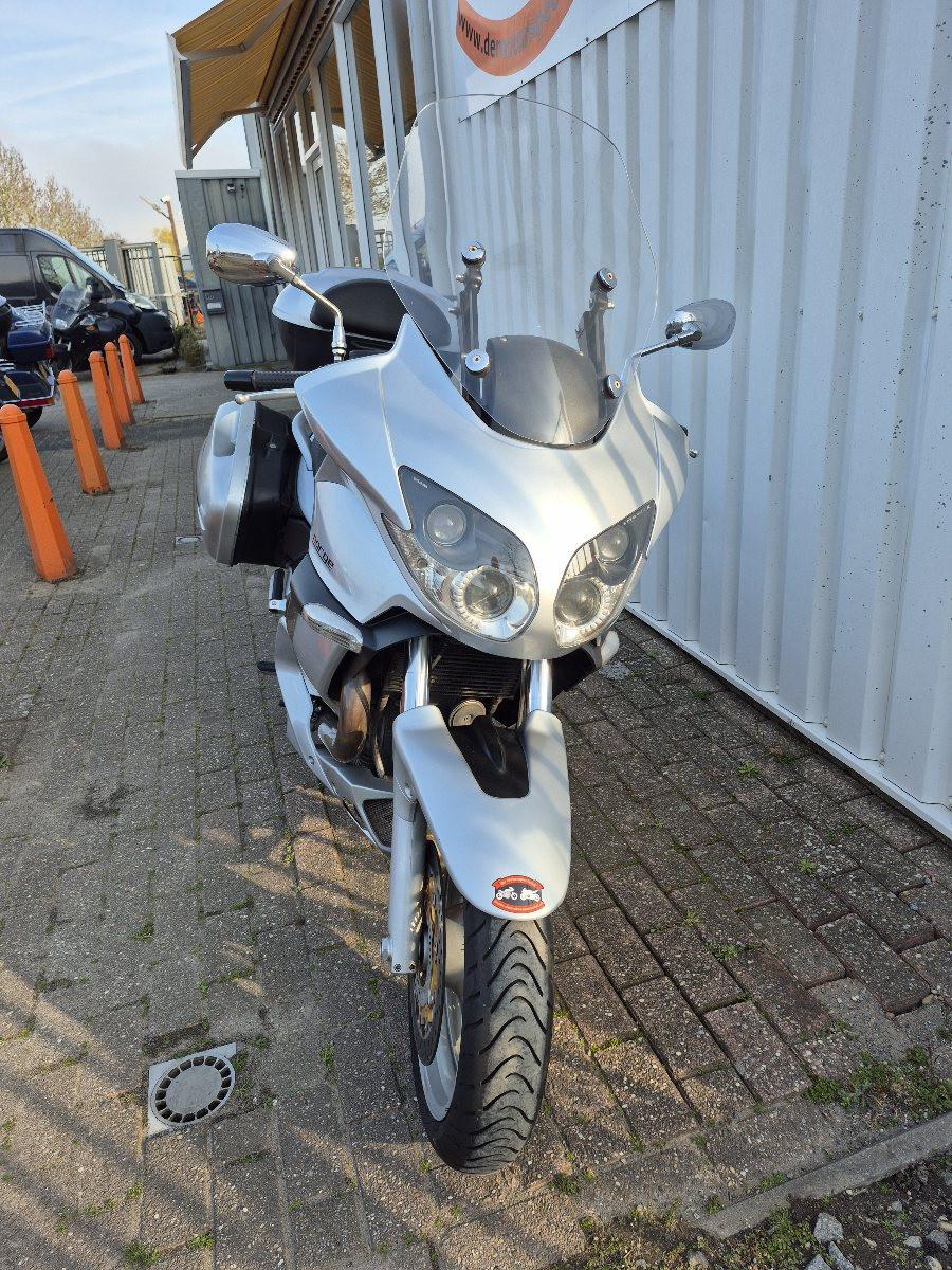 Moto Guzzi Norge 1200GTL uit 2010, dikke toermotor