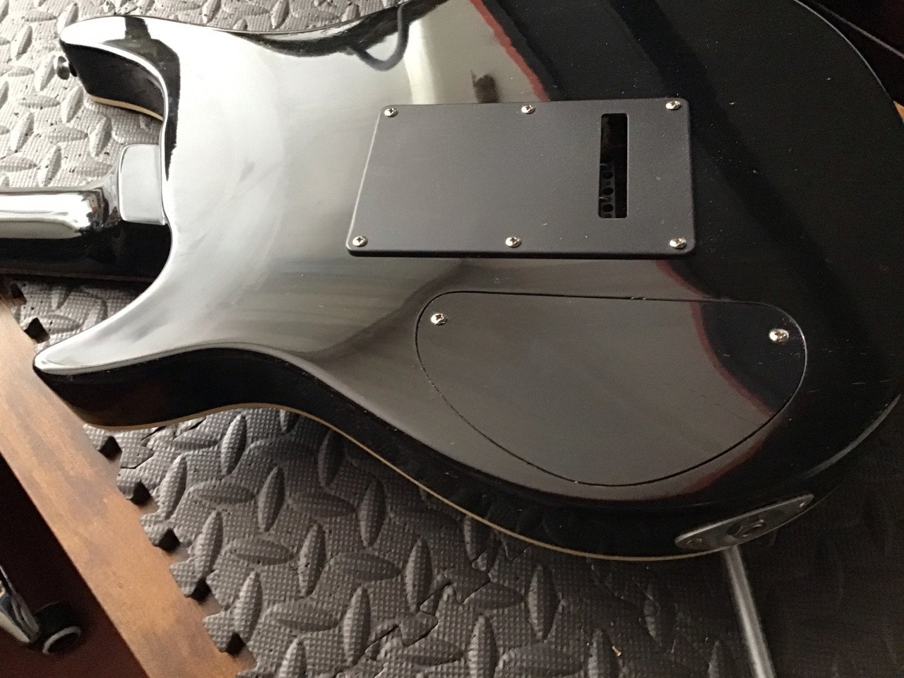 Pasadena Resonater / semi-hollow