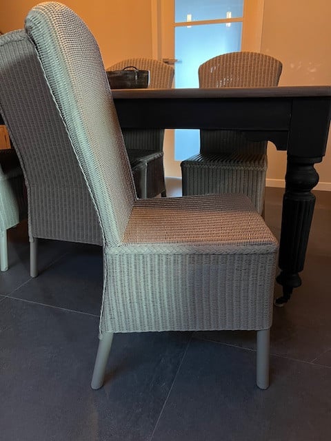 Mooie grote eikenhouten eettafel + 6 stoelen