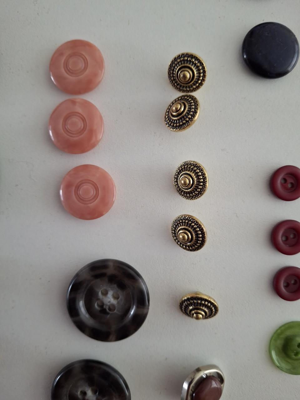 Veel knopen en 1 gesp