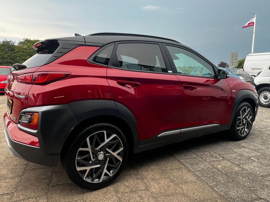 Hyundai Kona 1.6 gdi hev premium two tone, leer, camera, head up display en