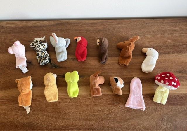 Set van 14 verschillende vingerpoppetjes | o.a. van Hema