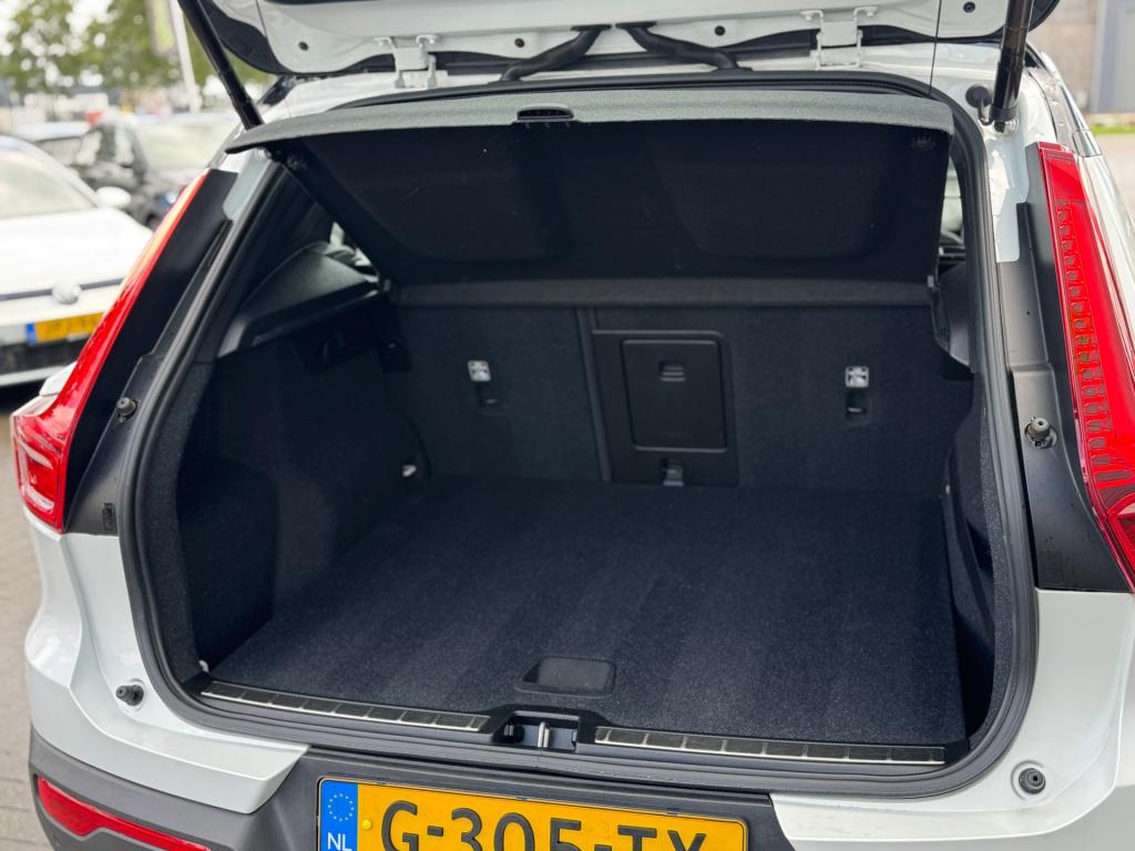 Volvo XC40 1.5 t3 r-design * harman/kardon * trekhaak