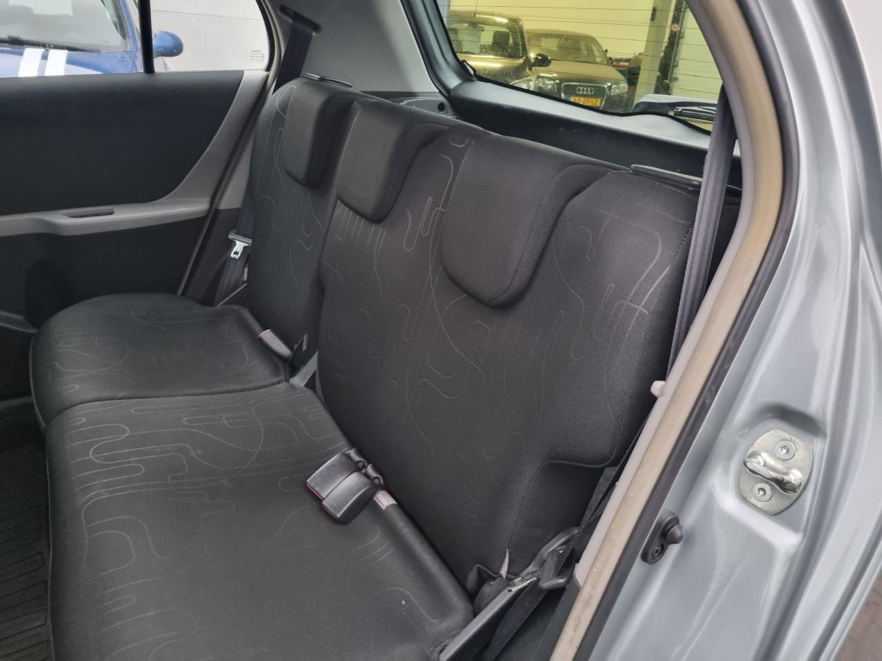 Toyota Yaris 1.0 VVTi Cool