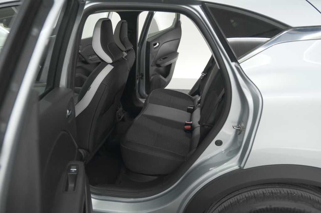 Renault Captur tce 140 edc techno | camera | 9.3 inch groot scherm | stoelv
