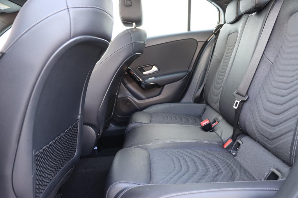 Mercedes-Benz A-Klasse 200 business solution plus upgrade