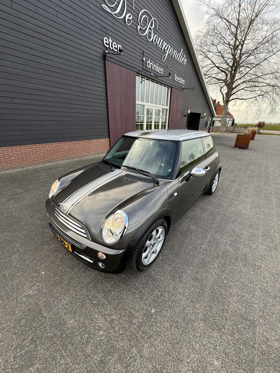 Mini Cooper 1.6 Parklane Automaat 111DKM 2006