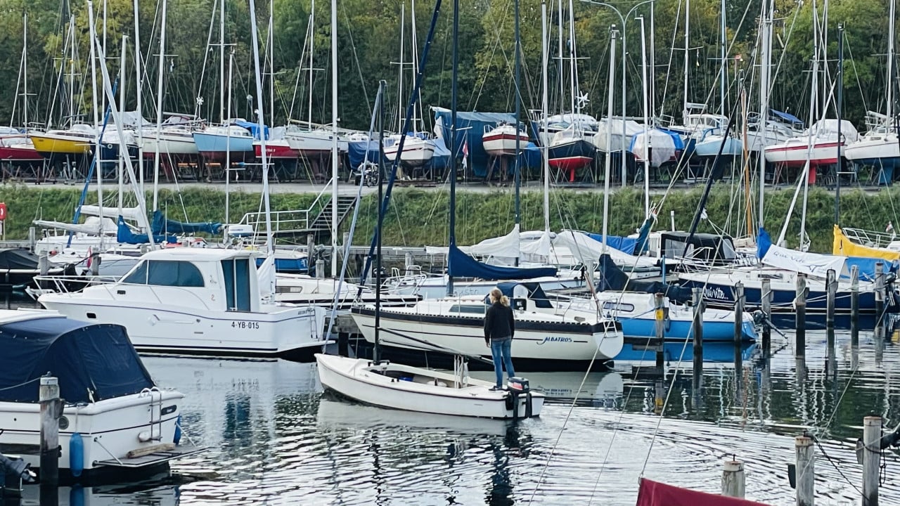 Mooie polyvalk (eventueel met zomerligplaats Oostwatering tot oktober)