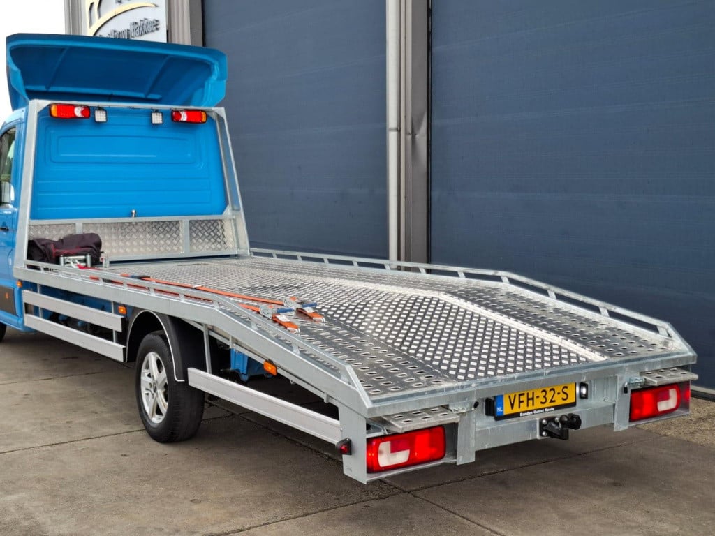 Volkswagen Crafter 35 2.0 tdi l4 trendline oprijwagen / ambulance / trailer