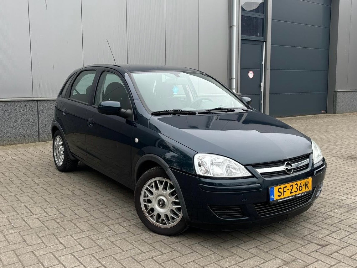 Opel Corsa 1.2-16V Rhythm airco/ Lm velgen