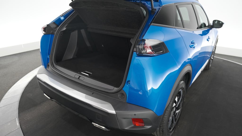 Peugeot 2008 puretech 130 allure | trekhaak | camera | apple carplay | stoe
