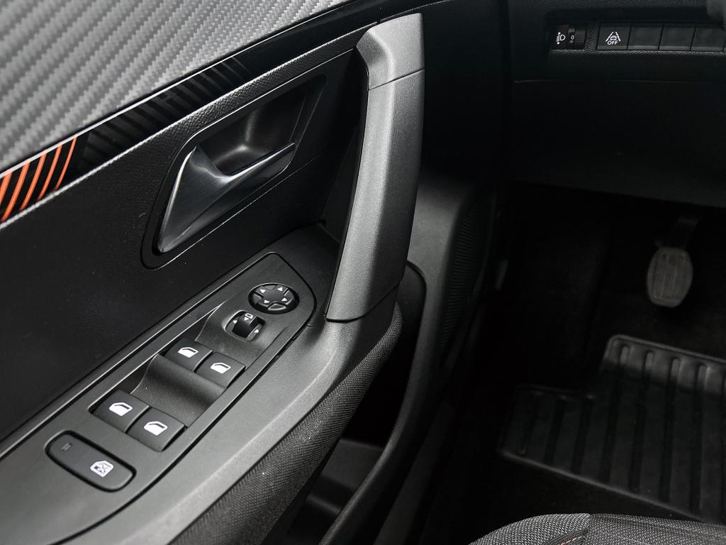 Peugeot 2008 100pk active pack | rijklaar | camera | stoelverwarming | park